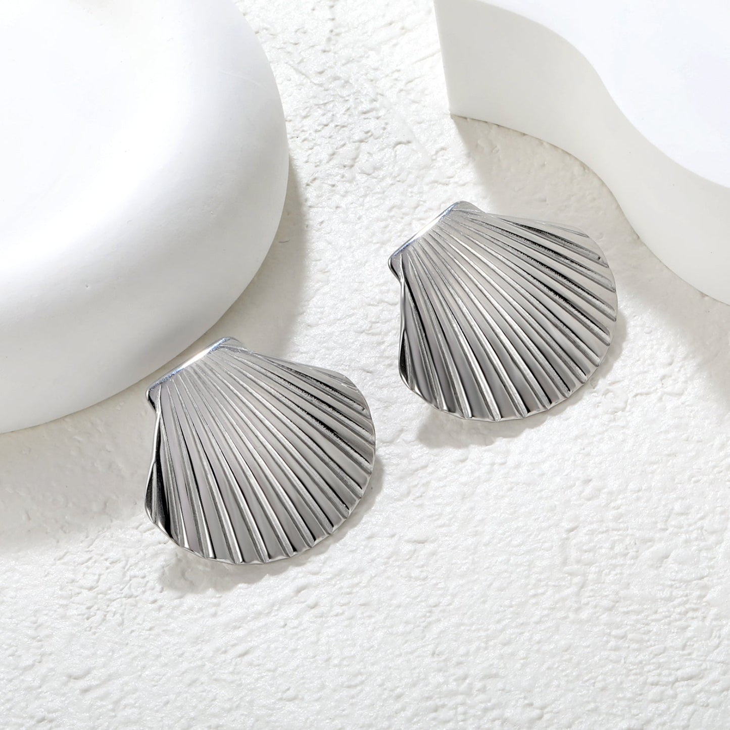 32.4*29.2mm Shell Stud Earrings Steel Gray/Two-Tone/Gold asonjewelry