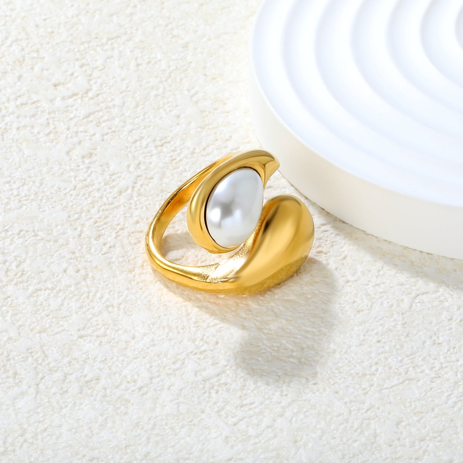 Wholesale 18K Gold Plated Sculpted Pearl & Smoky Quartz Ring Hypoallergenic asonjewelry