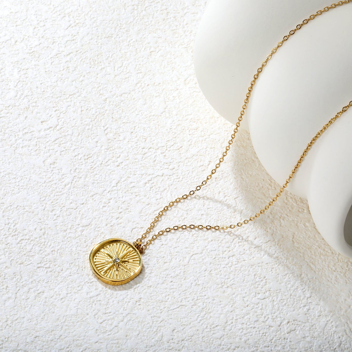 Diamond-set pentagram cast-craft necklace, gold asonjewelry