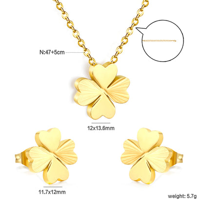 Four-leaf clover set, gold. Ear studs: 11.7 x 12mm. Pendant: 12 x 13.6mm. 0.35 cross chain 40+5cm + 10 x 2mm square pendant. asonjewelry