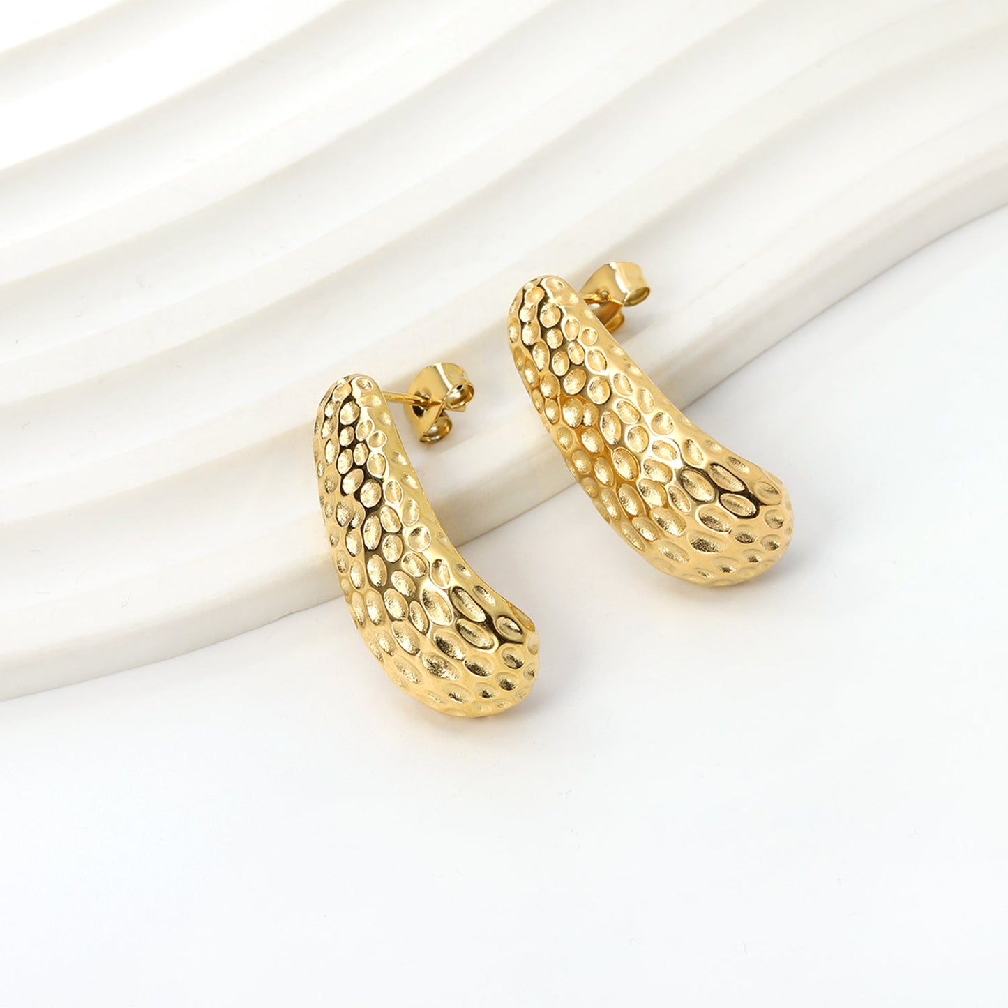 J-shaped pitted earrings 11.9*27.9mm asonjewelry