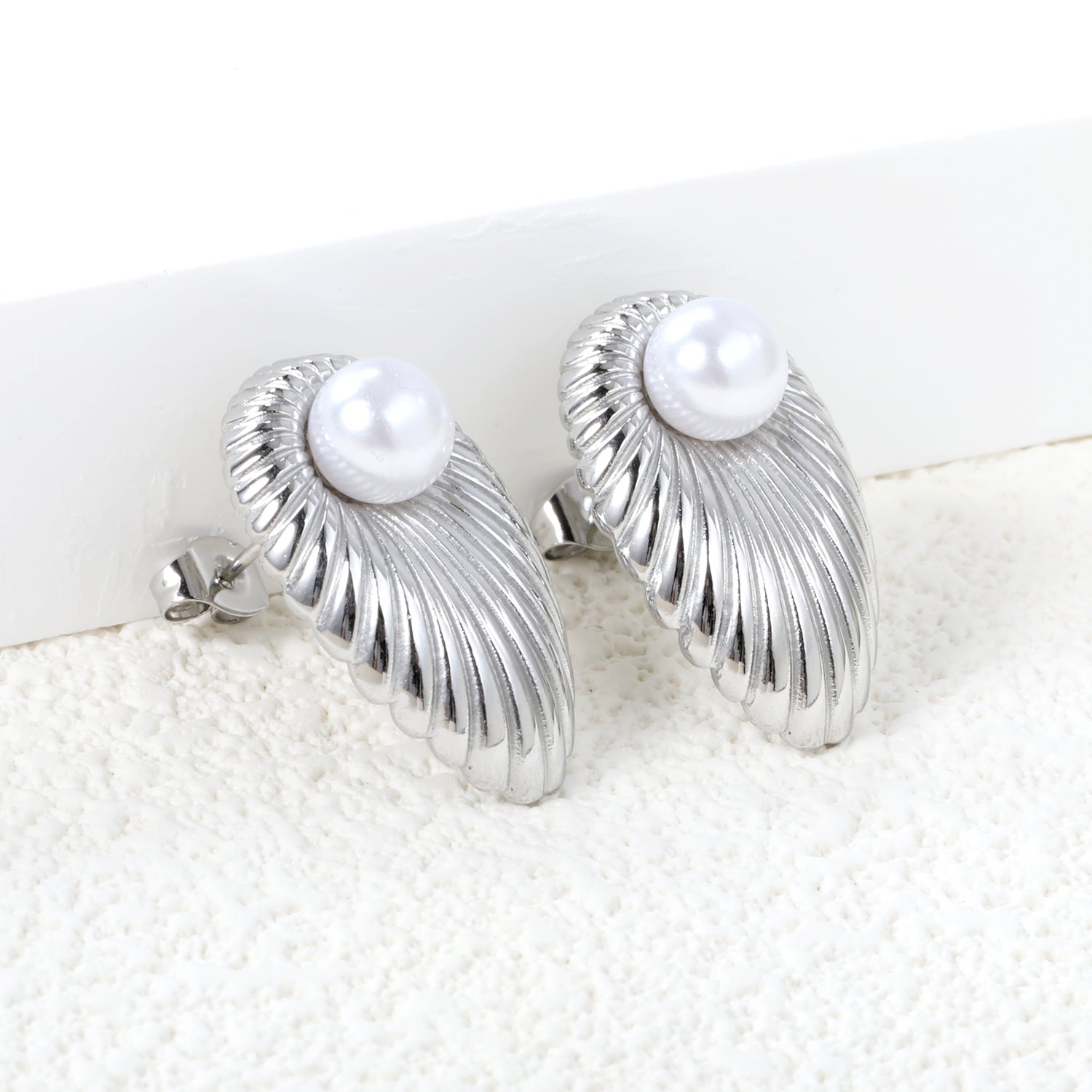 Oval Leaf with 1 White Pearl Stud Earrings 15.2*24mm asonjewelry