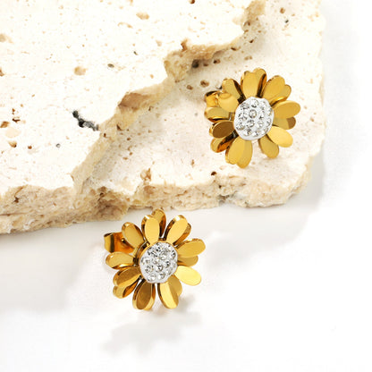 Daisy with White Clay White Diamond Earrings 14.8*14.8mm Gold Color asonjewelry