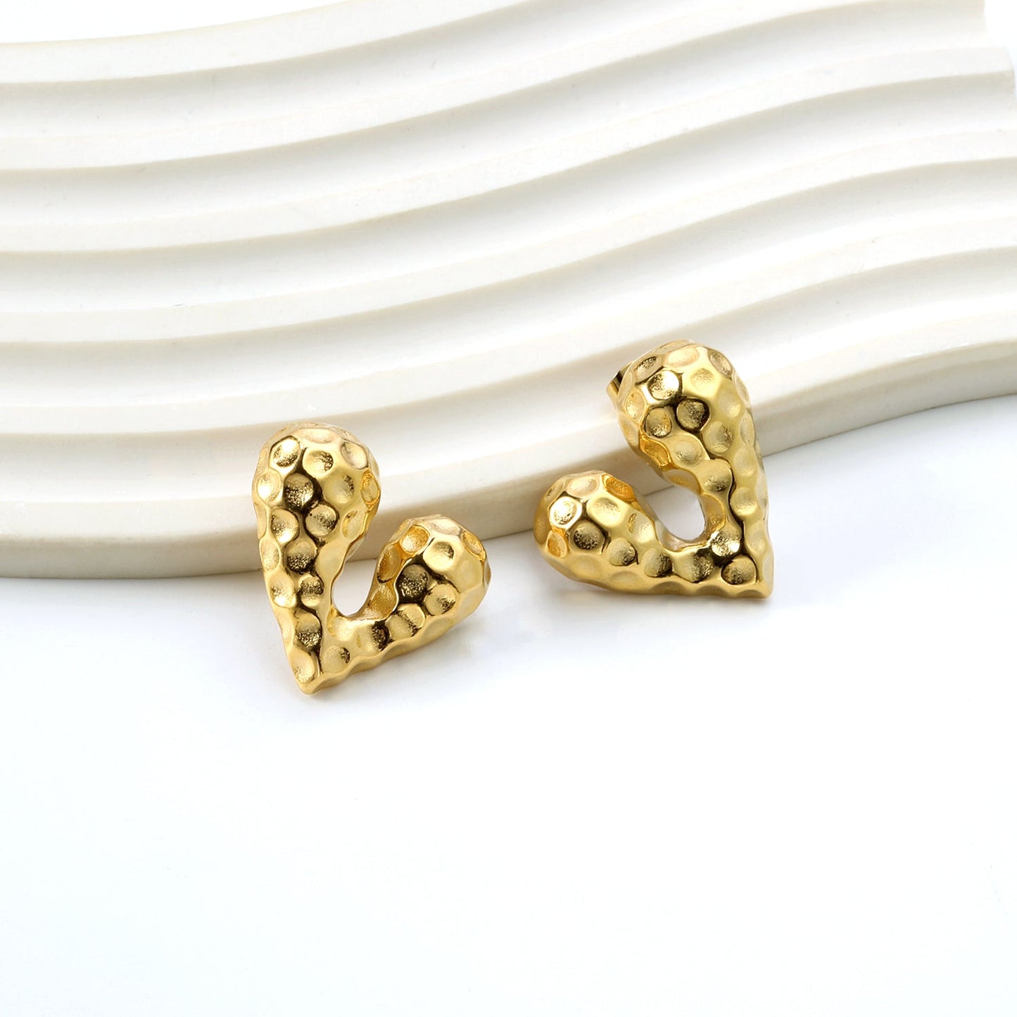 Pitted Faceted Heart Stud Earrings 23.8*21.5mm asonjewelry