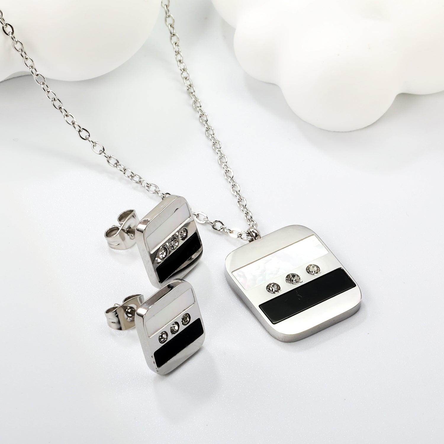 Rectangle Sticky Black and White Shells + White Diamonds Set Steel Color / Gold Earrings: 10.5*12mm Pendant: 16*18mm 04 Cross 45+5cm+6mm Round Plaque asonjewelry