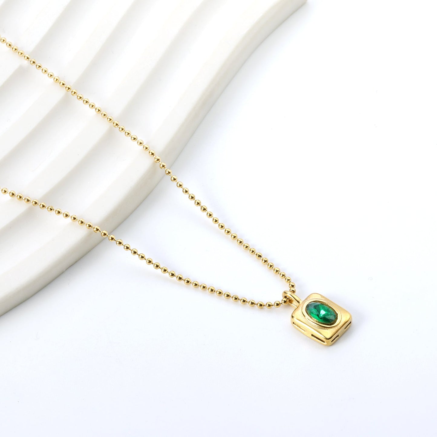 Rectangle with oval green diamond pendant 8*9.5mm Necklace 41+5cm Gold color asonjewelry