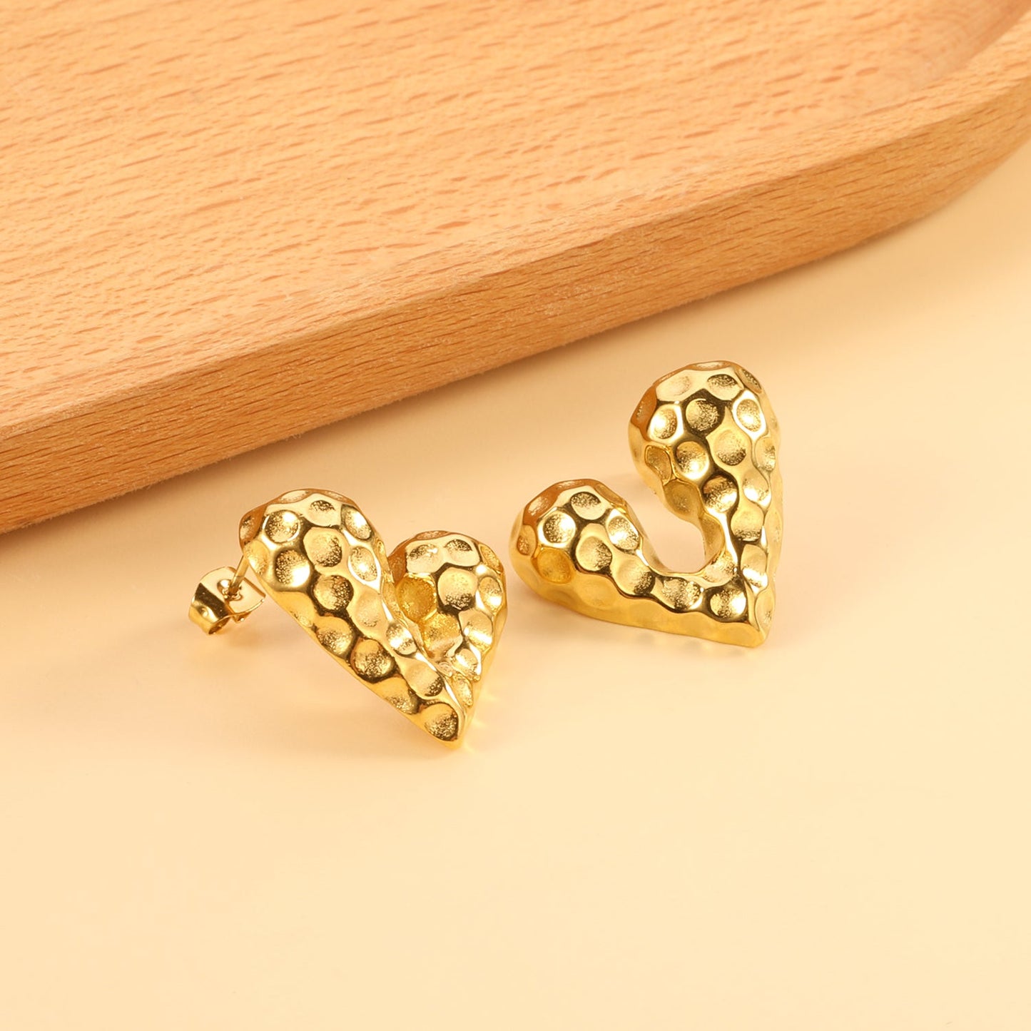 Pitted Faceted Heart Stud Earrings 23.8*21.5mm asonjewelry