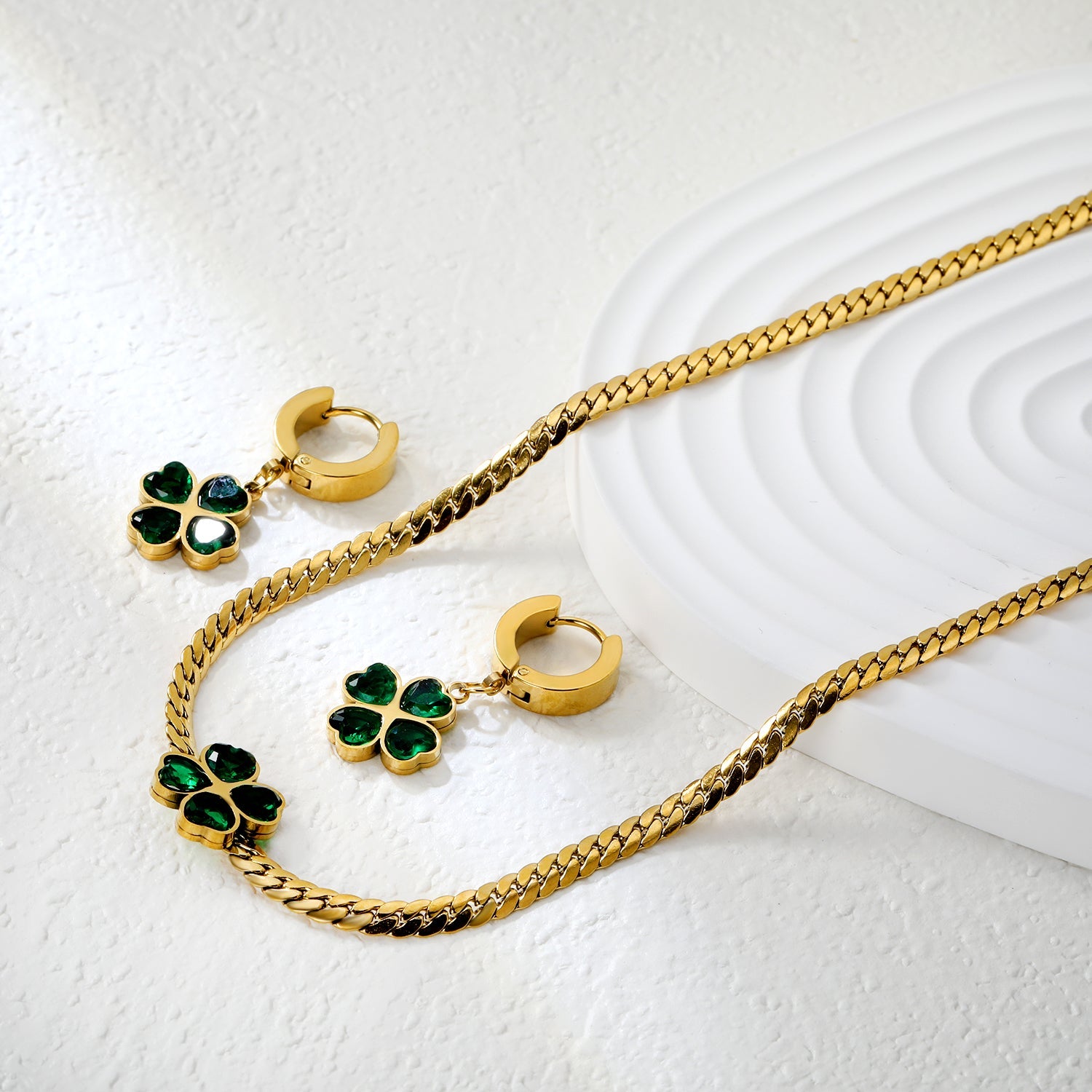 Quadruple Leaf Zirconia Necklace Earrings Set Gold Earrings: 13.4*13.6mm Pendant: 12.1*12.1mm3.8mm Gold Dragon Chain 40+5cm+11.2*3.7mm Square Tail Plaque asonjewelry