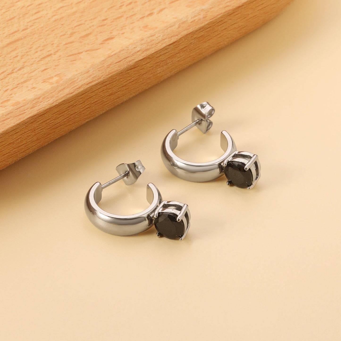 4.3*15mm C-shaped hoop with four scratches round white&black&purple&pink&green diamond stud earrings 6.2mm asonjewelry