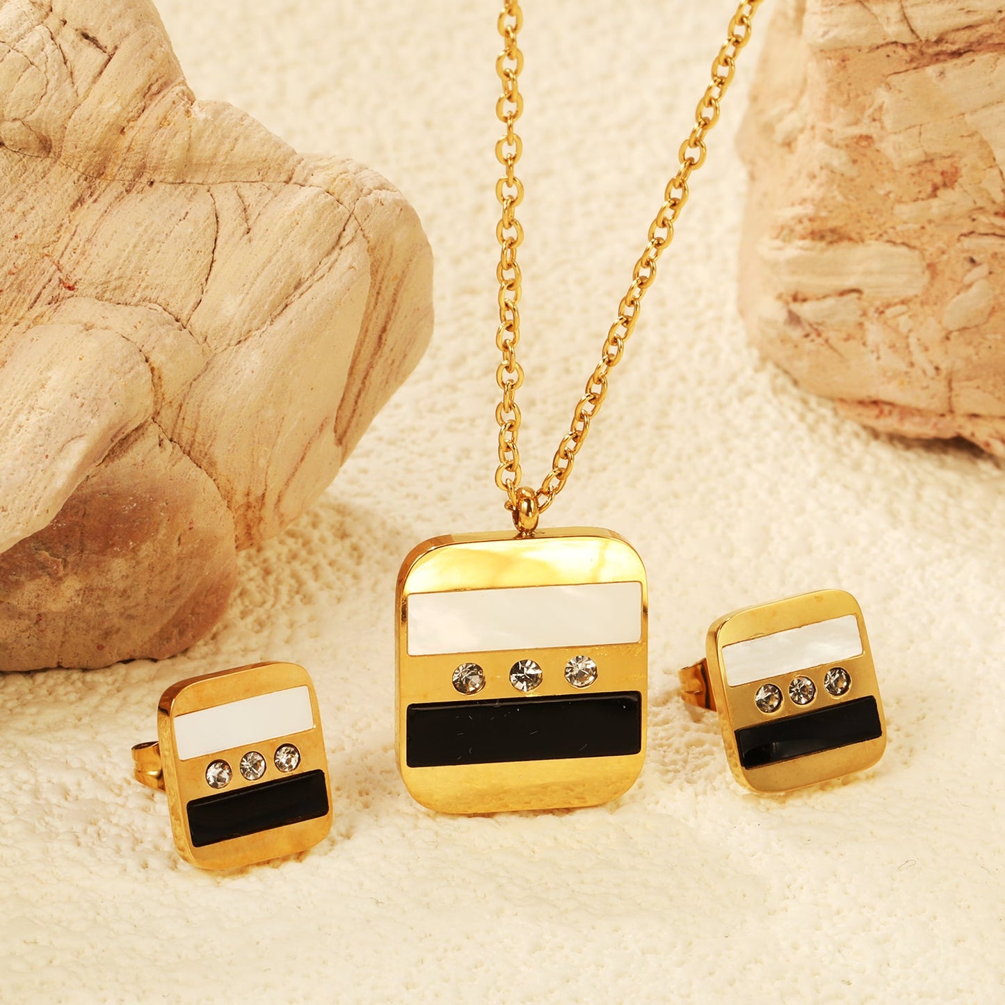 Rectangle Sticky Black and White Shells + White Diamonds Set Steel Color / Gold Earrings: 10.5*12mm Pendant: 16*18mm 04 Cross 45+5cm+6mm Round Plaque asonjewelry