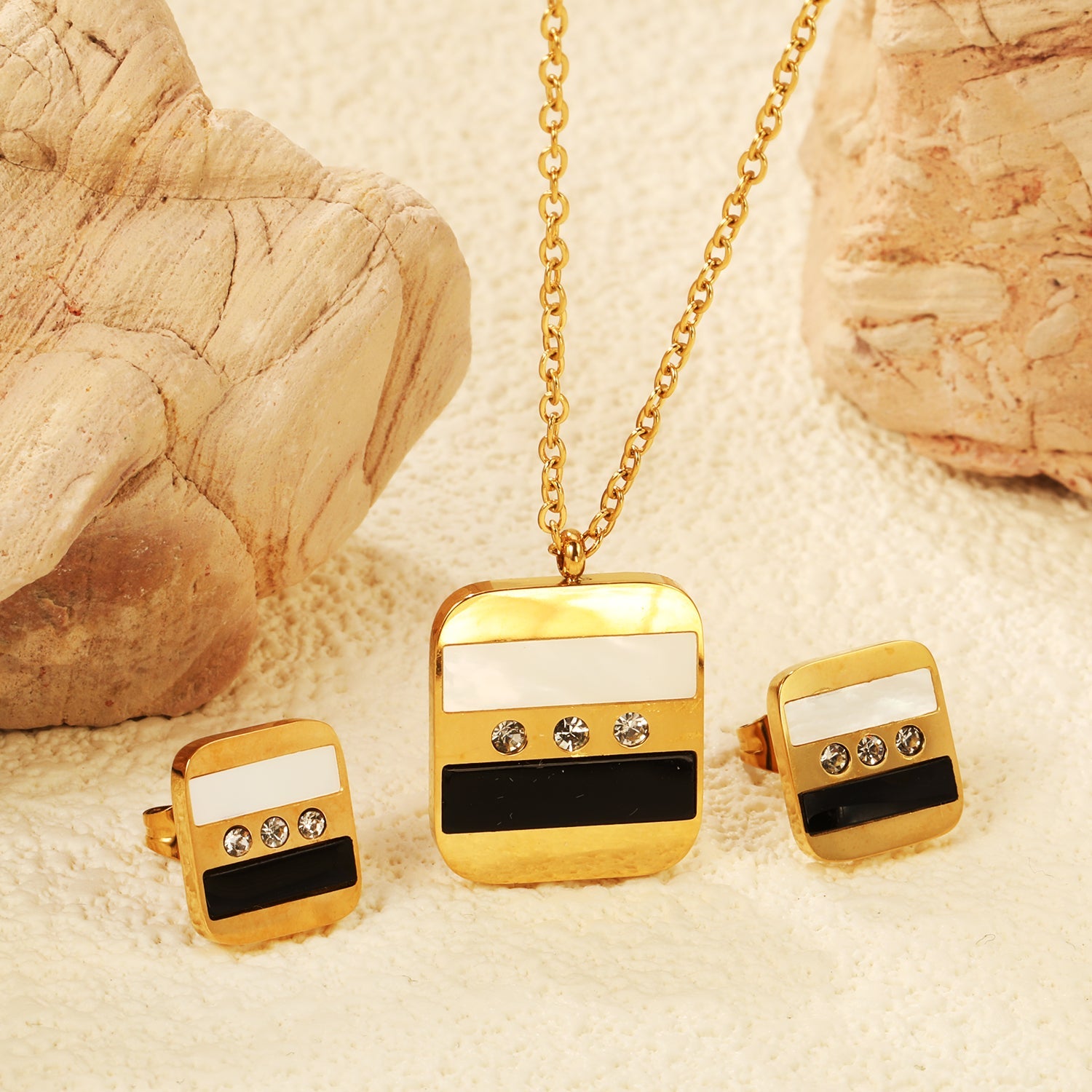 Rectangle Sticky Black and White Shells + White Diamonds Set Steel Color / Gold Earrings: 10.5*12mm Pendant: 16*18mm 04 Cross 45+5cm+6mm Round Plaque asonjewelry