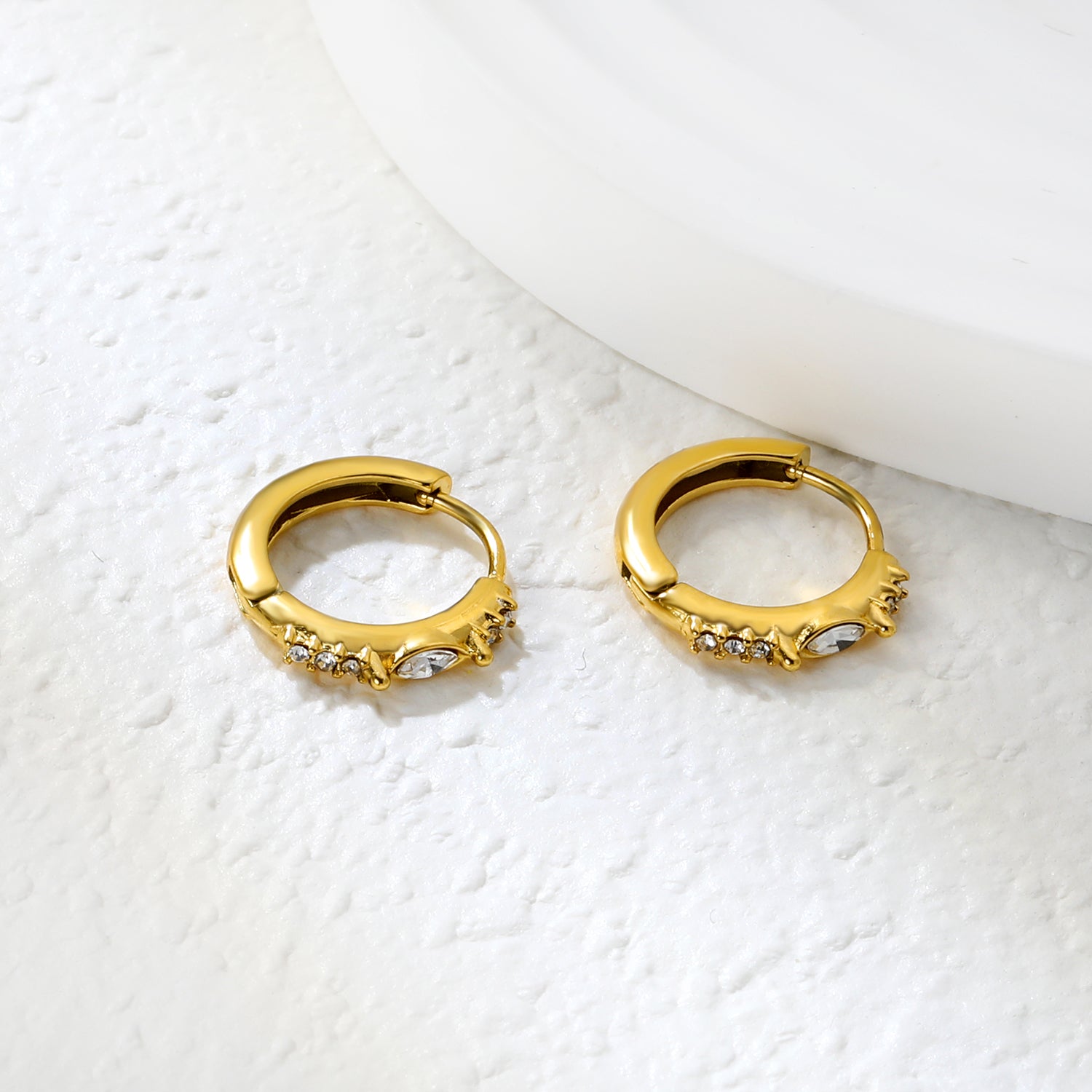 2.1 x 11.3mm leaf-shaped imitation white Czech diamonds + CNC white diamonds, ear hooks 2.2 x inner diameter 10mm, earrings in gold asonjewelry