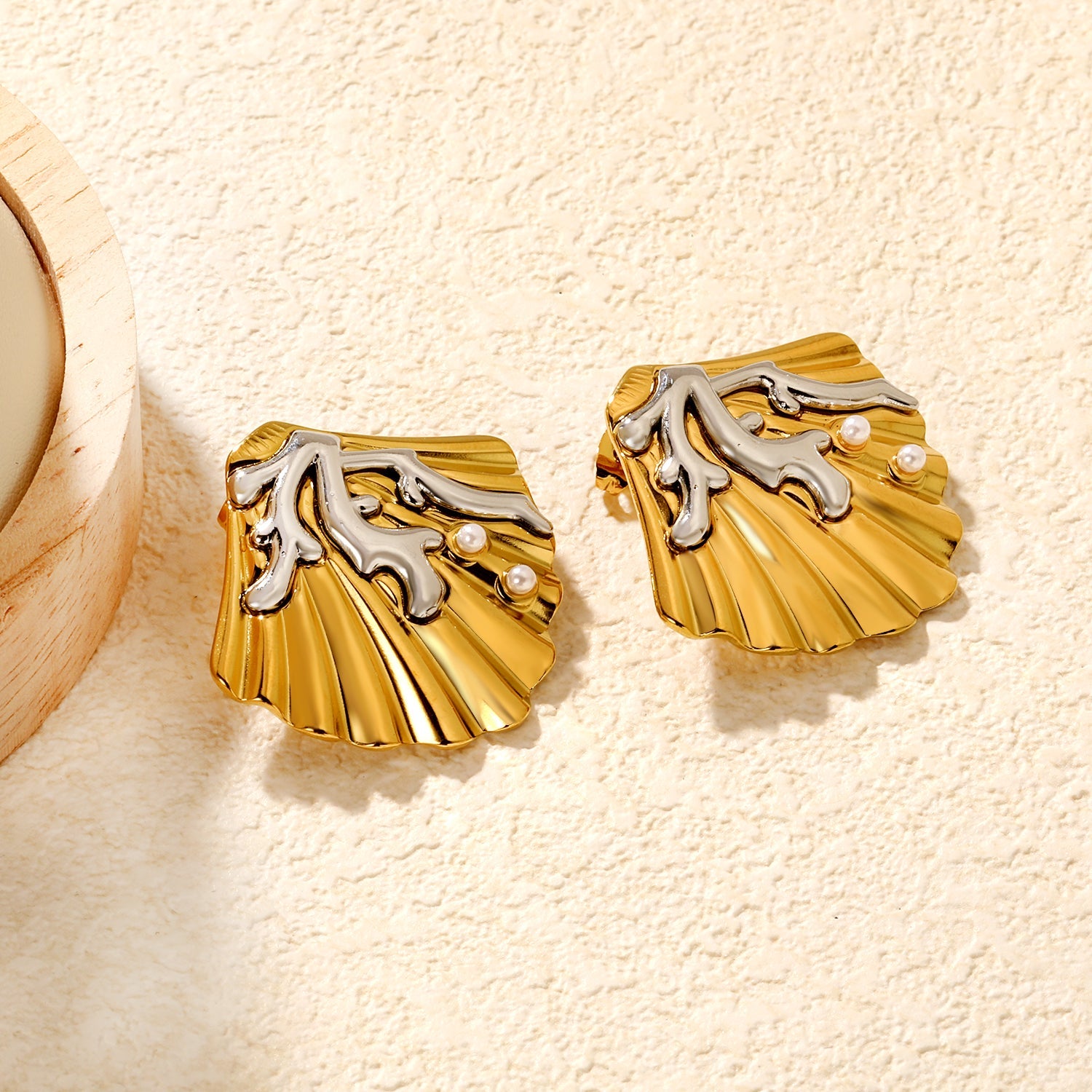 34.7mm*33.5mm Pearl Coral Shell Stud Earrings, Two-tone Gold asonjewelry