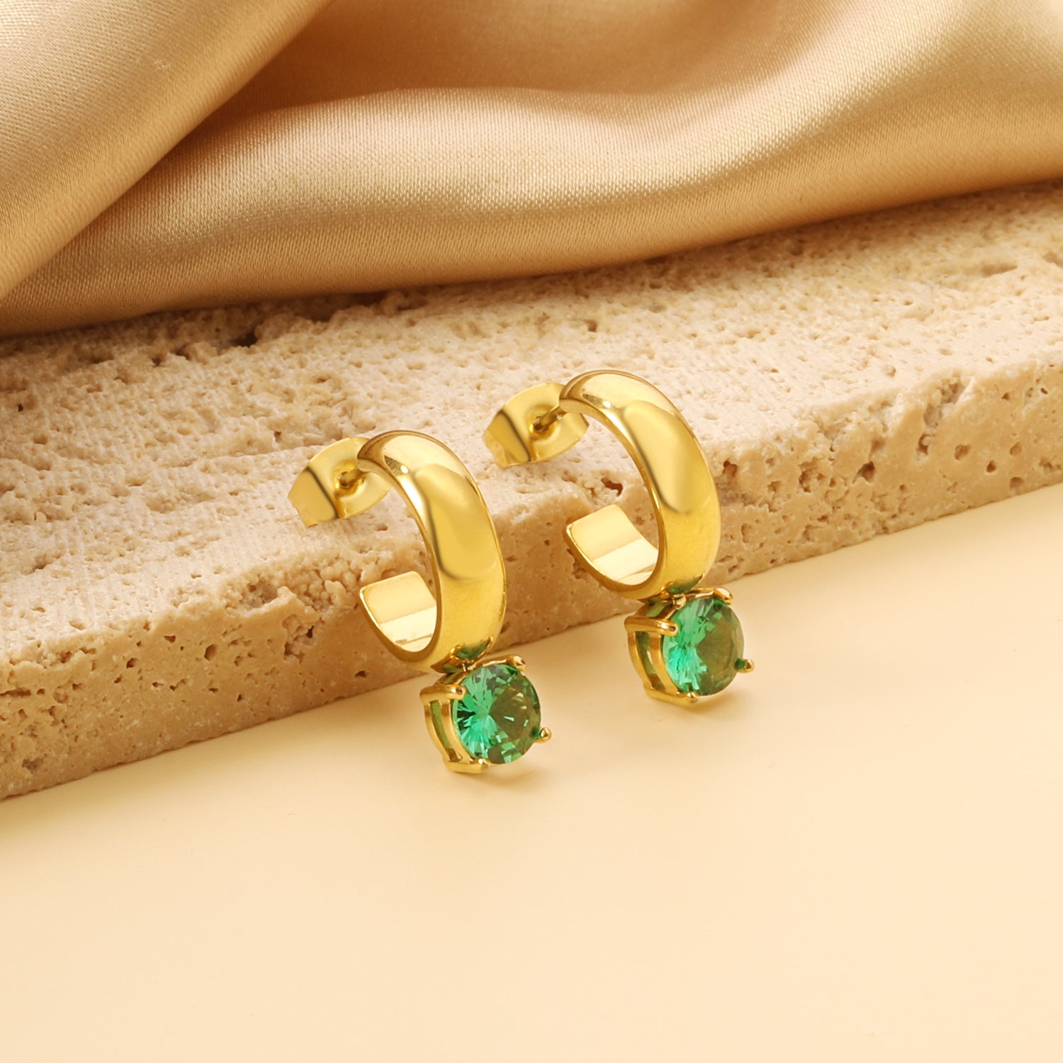 4.3*15mm C-shaped hoop with four scratches round white&black&purple&pink&green diamond stud earrings 6.2mm asonjewelry