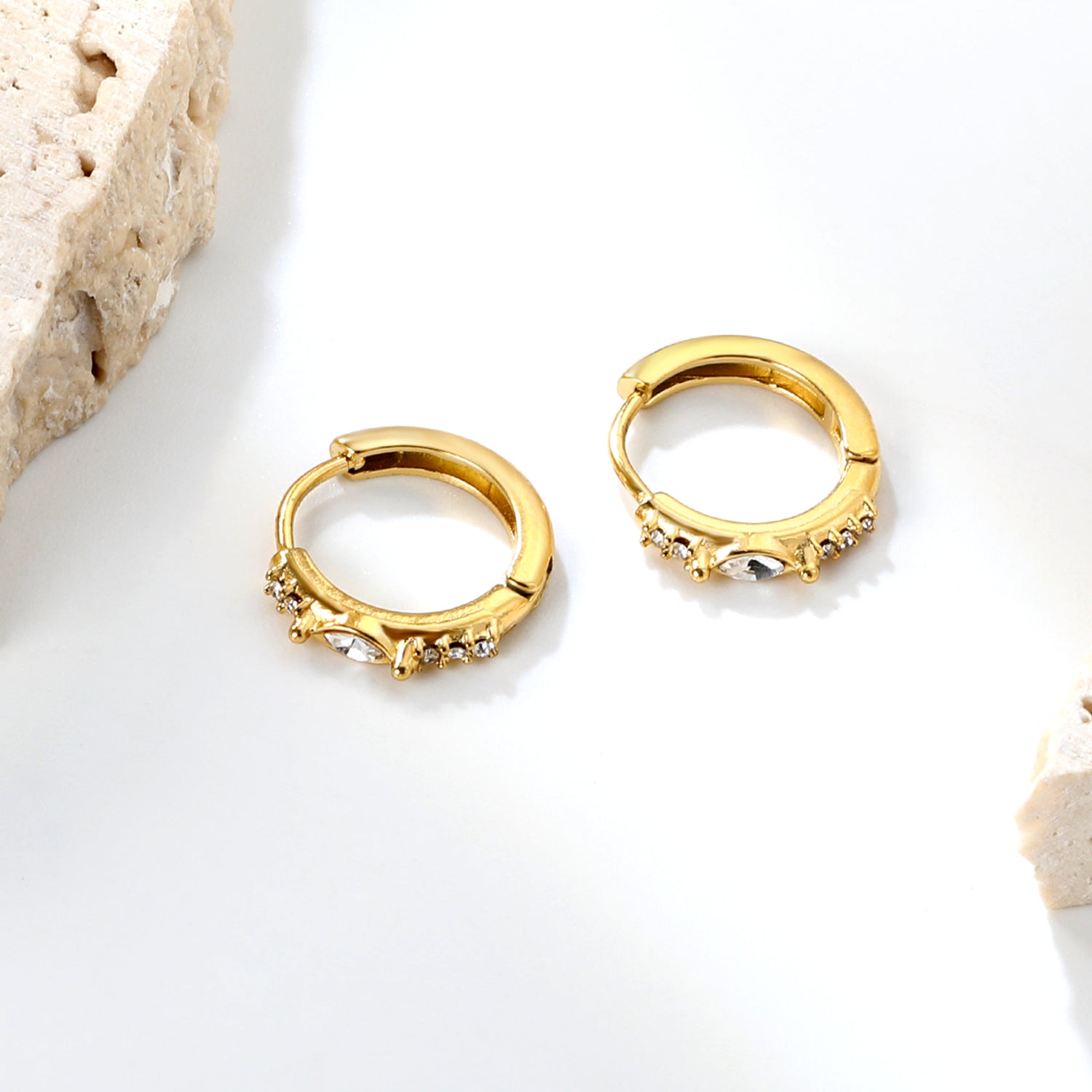 2.1 x 11.3mm leaf-shaped imitation white Czech diamonds + CNC white diamonds, ear hooks 2.2 x inner diameter 10mm, earrings in gold asonjewelry