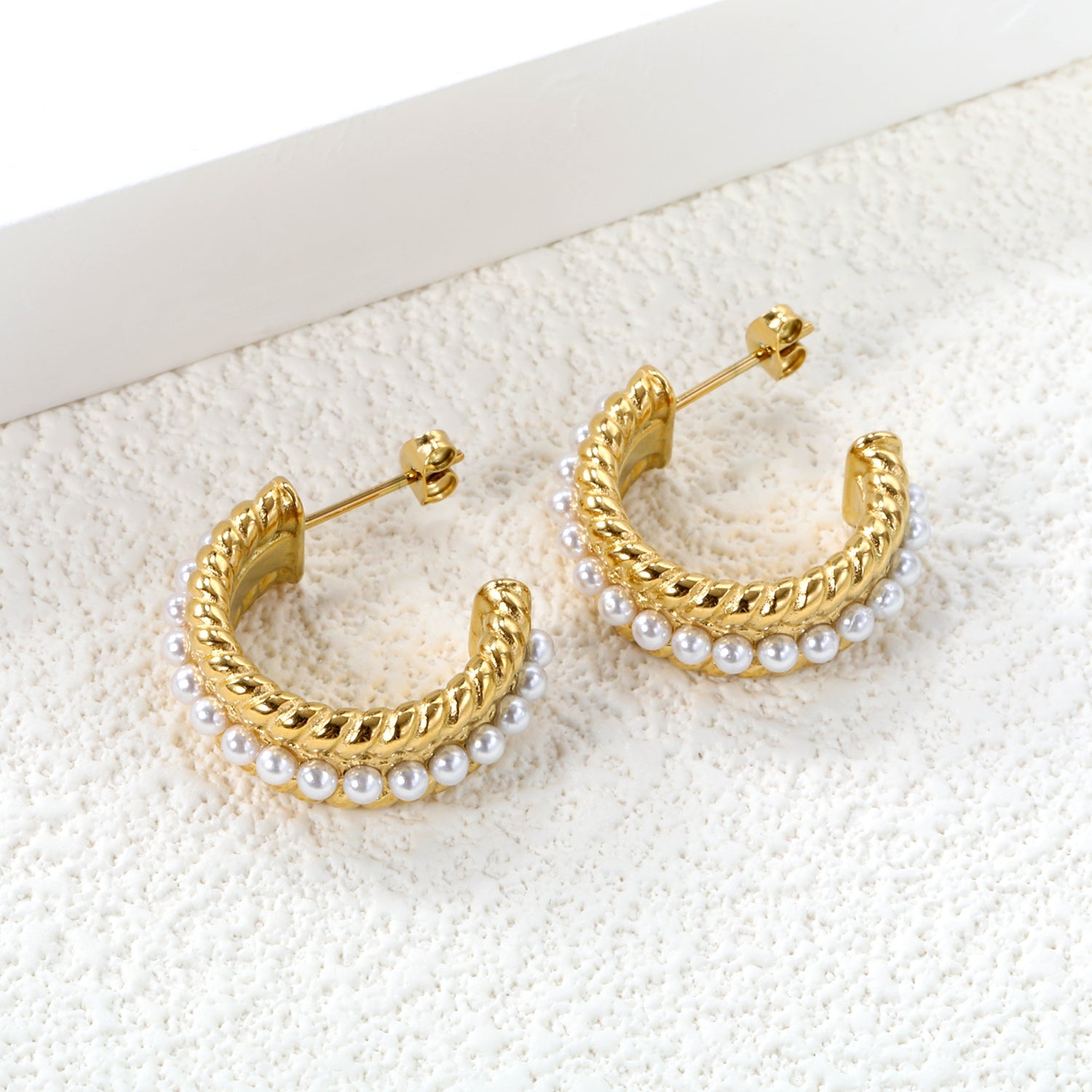 Half Round Twisted Lace Ear Clips with 17pcs 2.5mm White Pearls 8.6*20.6mm Gold Color asonjewelry