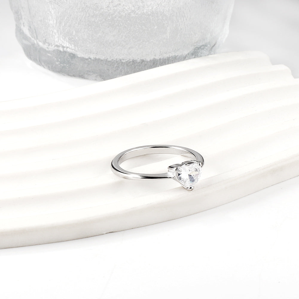 White diamond heart shaped three claw ring asonjewelry