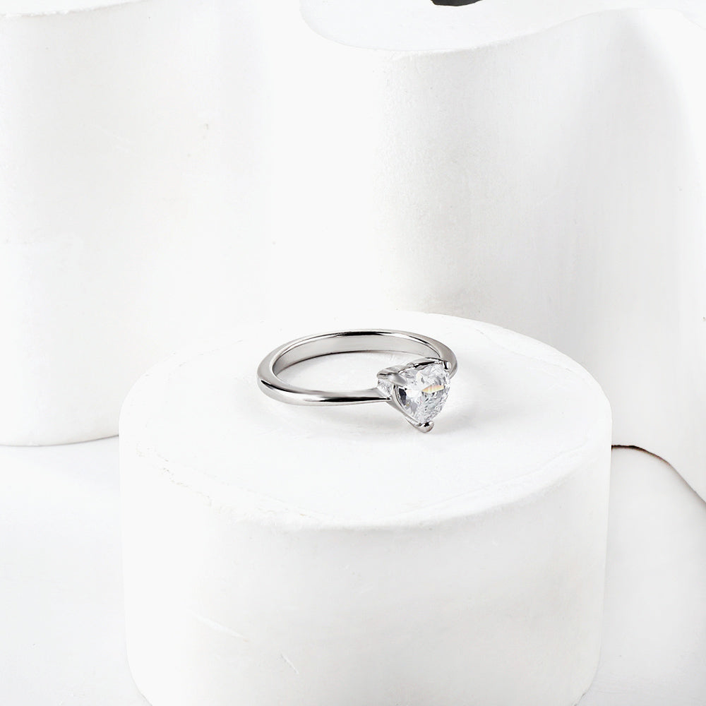 White diamond heart shaped three claw ring asonjewelry