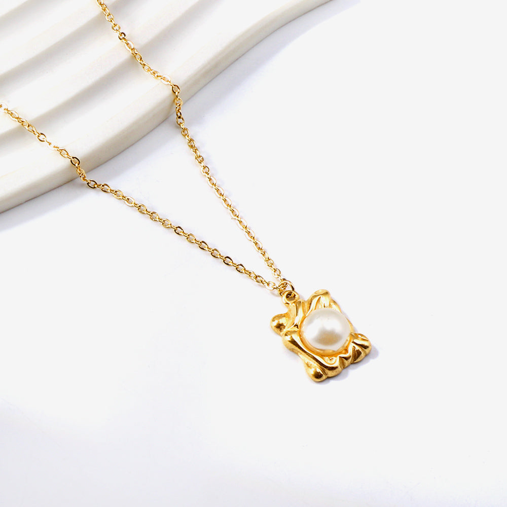 Shaped rectangular pendant with white pearl necklace 40+5cm asonjewelry