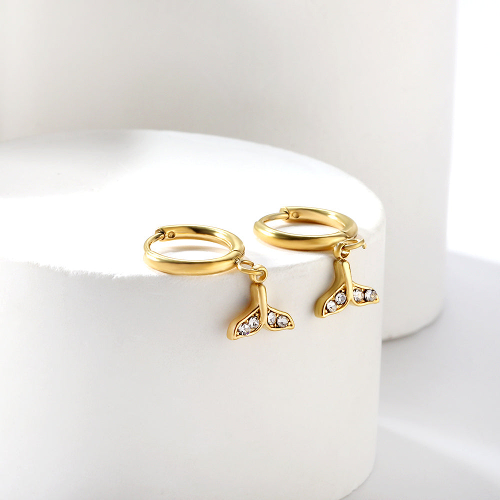 1.6x10mm circle fishtail white diamond stud earrings asonjewelry