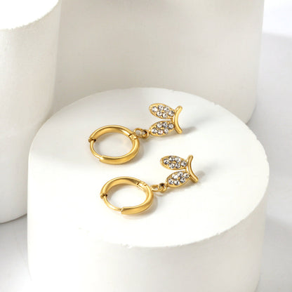 1.6x10mm circle with rabbit headdress white diamond stud earrings asonjewelry