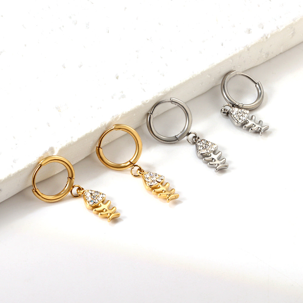 1.6x10mm circle with fishbone white diamond stud earrings asonjewelry