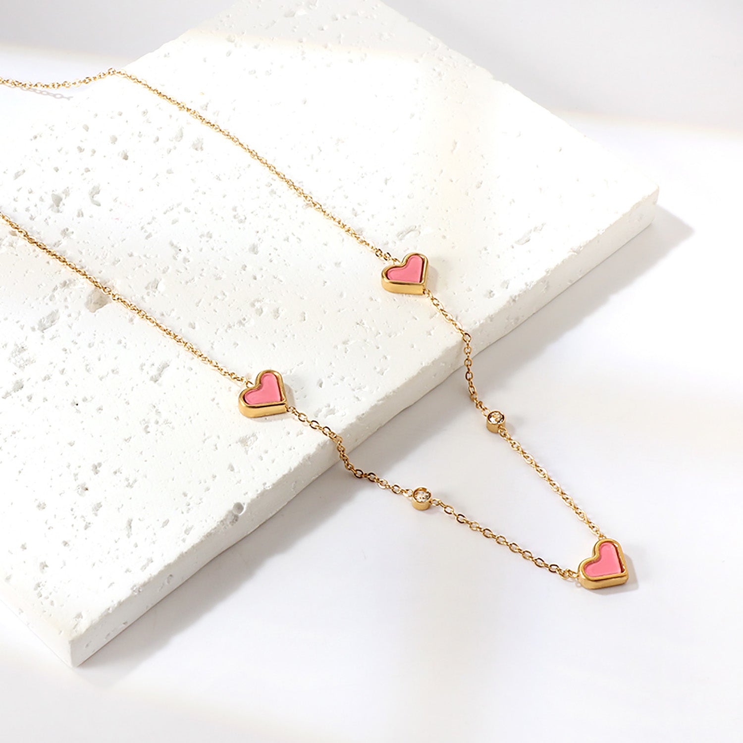 8*10mm 3 heart-shaped white/red/pink/green/black shells + 3.5mm 2 white diamond pendants 0.3 cross chain 41+5cm + 10*3mm square tag Necklace Gold asonjewelry