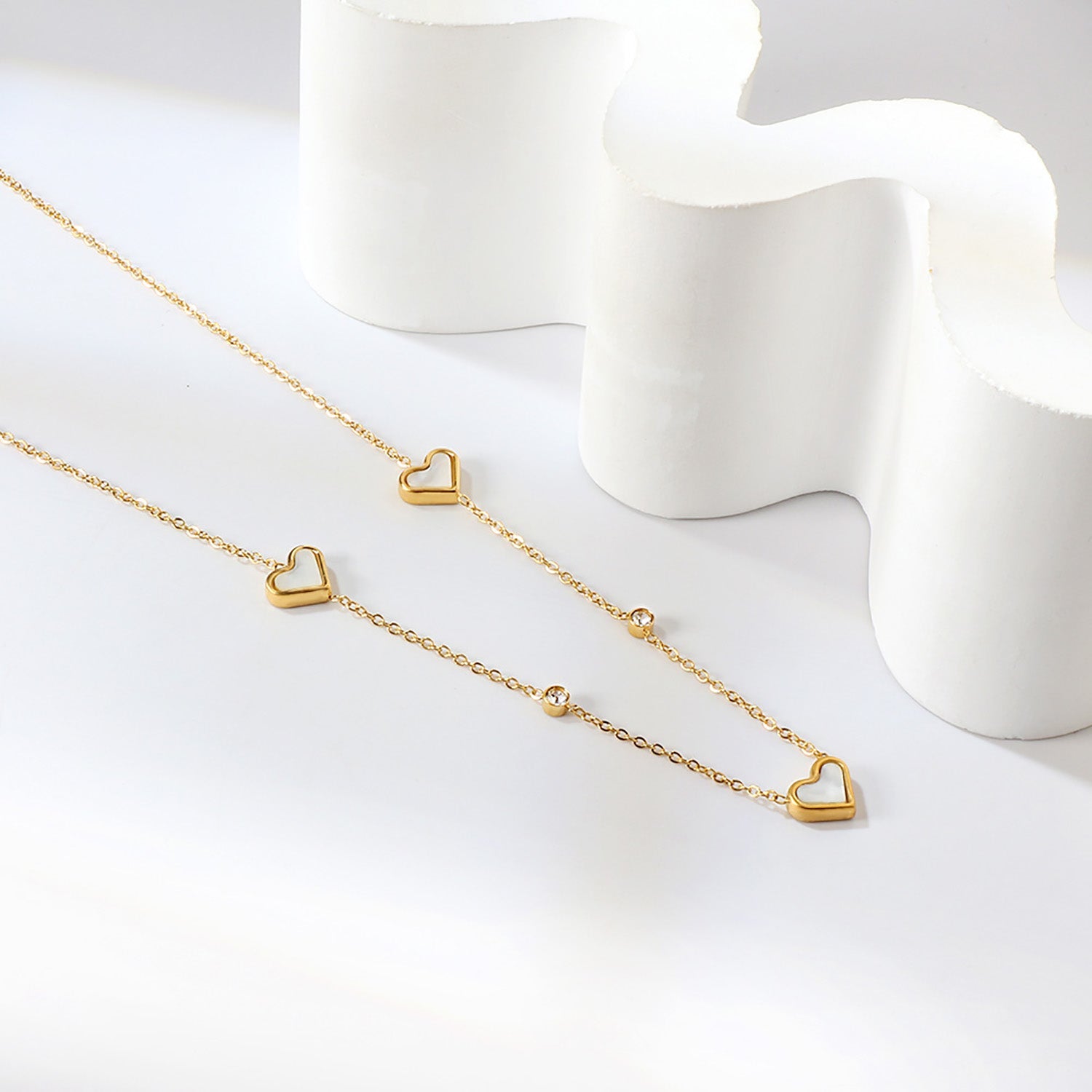 8*10mm 3 heart-shaped white/red/pink/green/black shells + 3.5mm 2 white diamond pendants 0.3 cross chain 41+5cm + 10*3mm square tag Necklace Gold asonjewelry