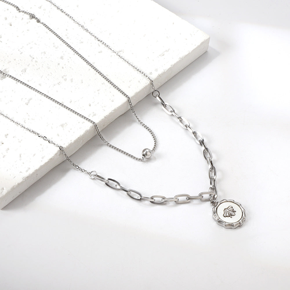 Composite pendant necklace with white shells asonjewelry