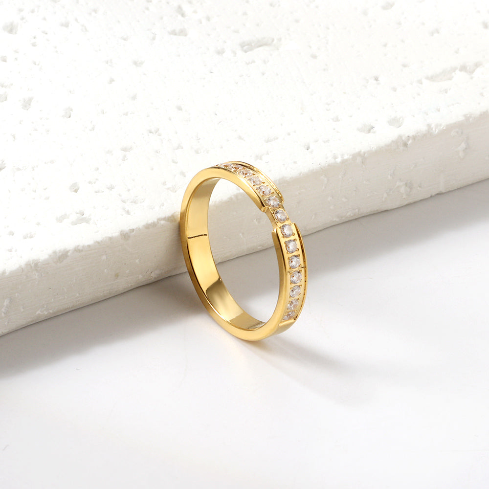 Single ring with multiple small diamonds Gold/steel color asonjewelry