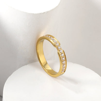 Single ring with multiple small diamonds Gold/steel color asonjewelry