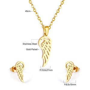 Steel/golden half of a wing shape faceted cut jewelry set without diamonds