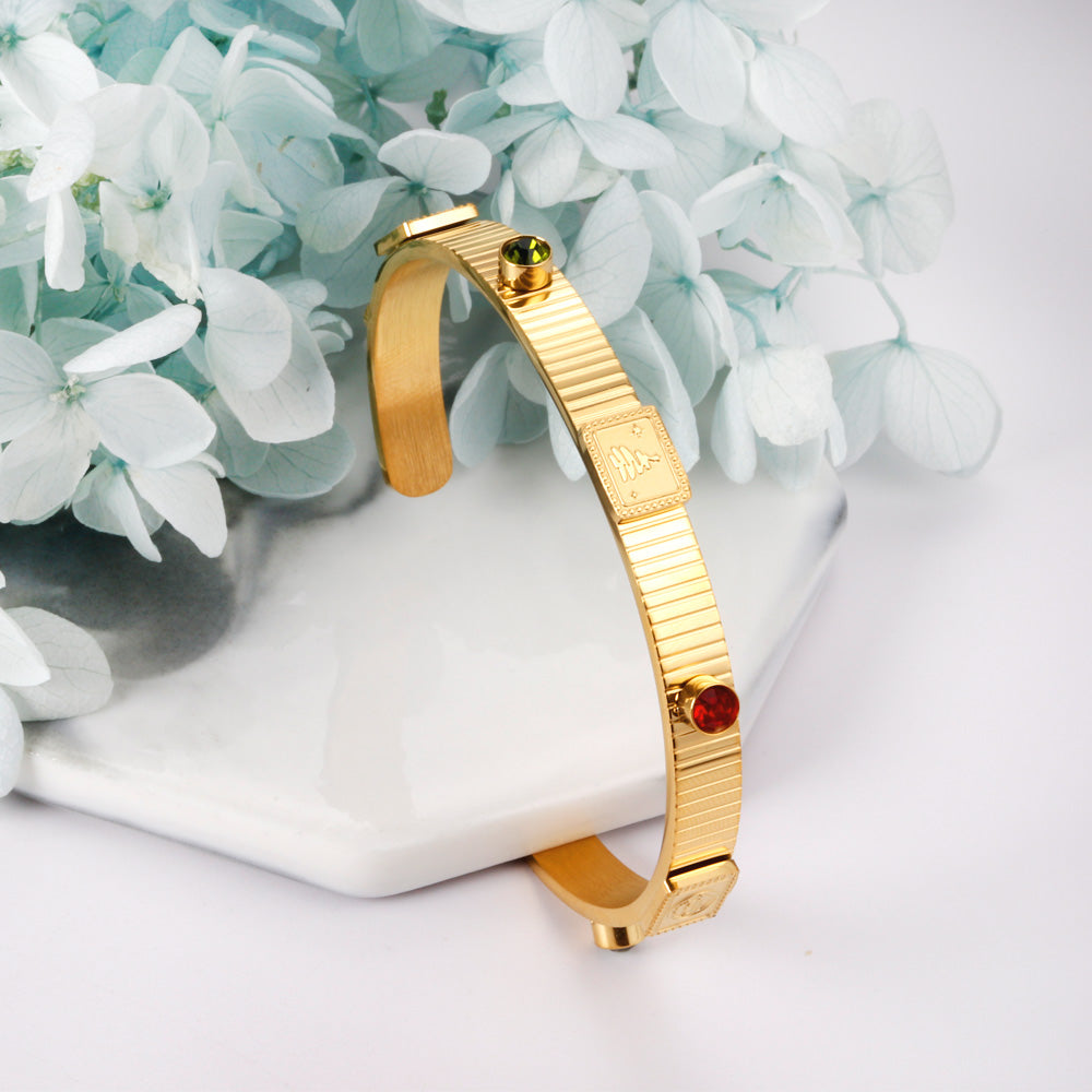 Gold hard bracelet with three different colors and diamonds asonjewelry
