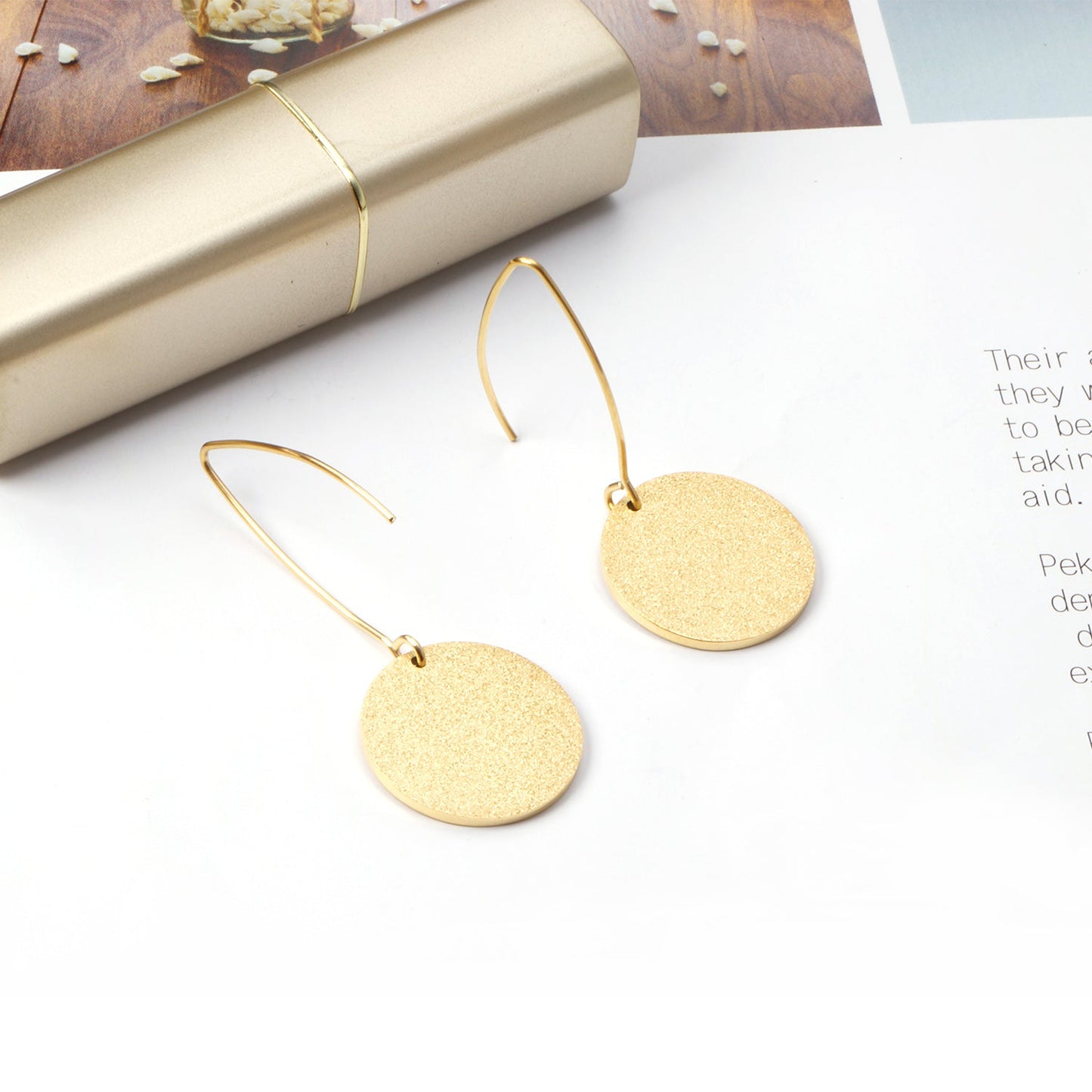 Small V-Shape Clasp Earrings with Round Embossed Sand Finish asonjewelry