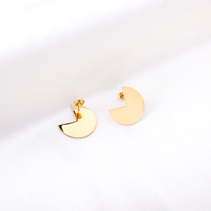 Round Stud Earrings with Missing Angle asonjewelry