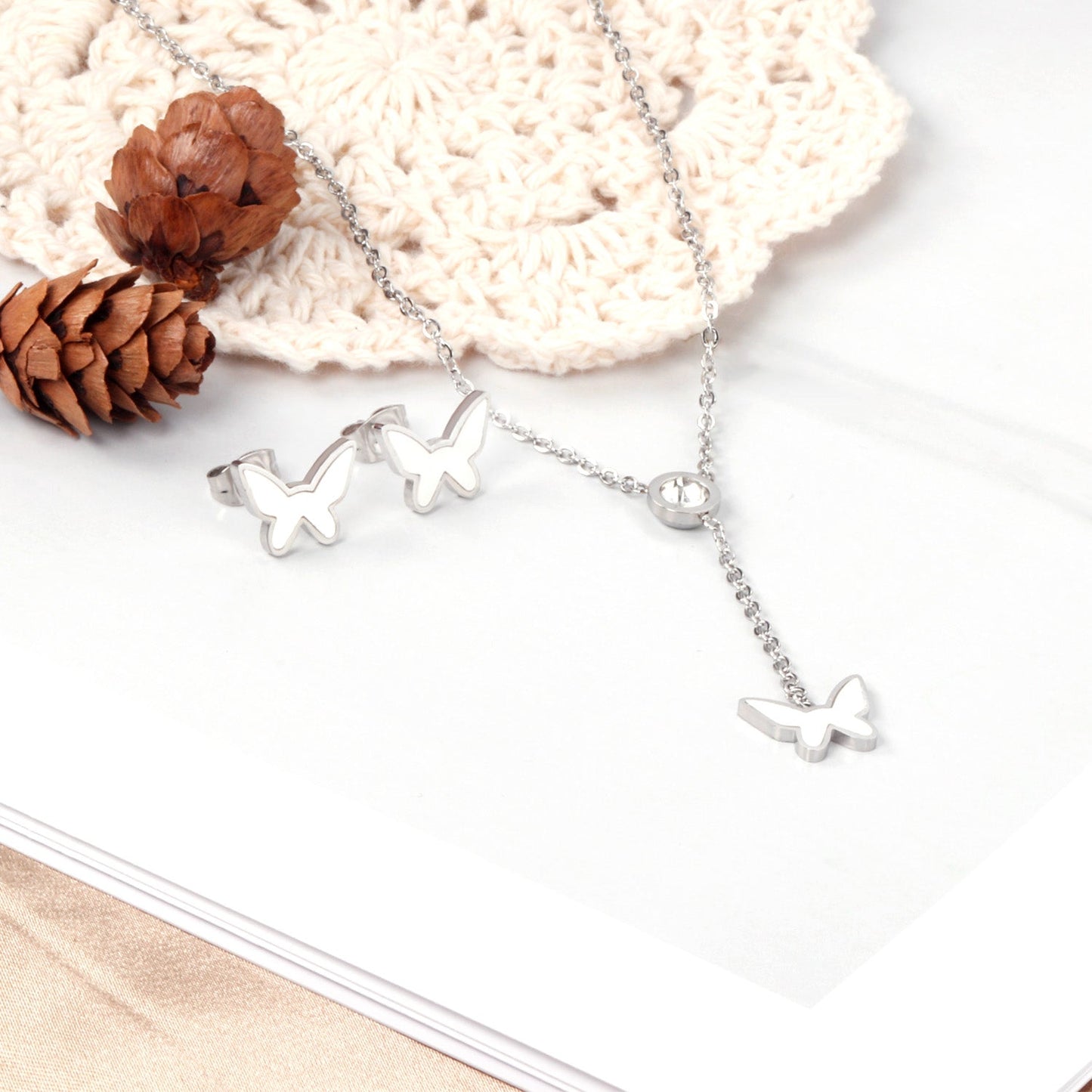 White Diamonds + Butterfly White Shells Jewelry Set Steel/Gold asonjewelry