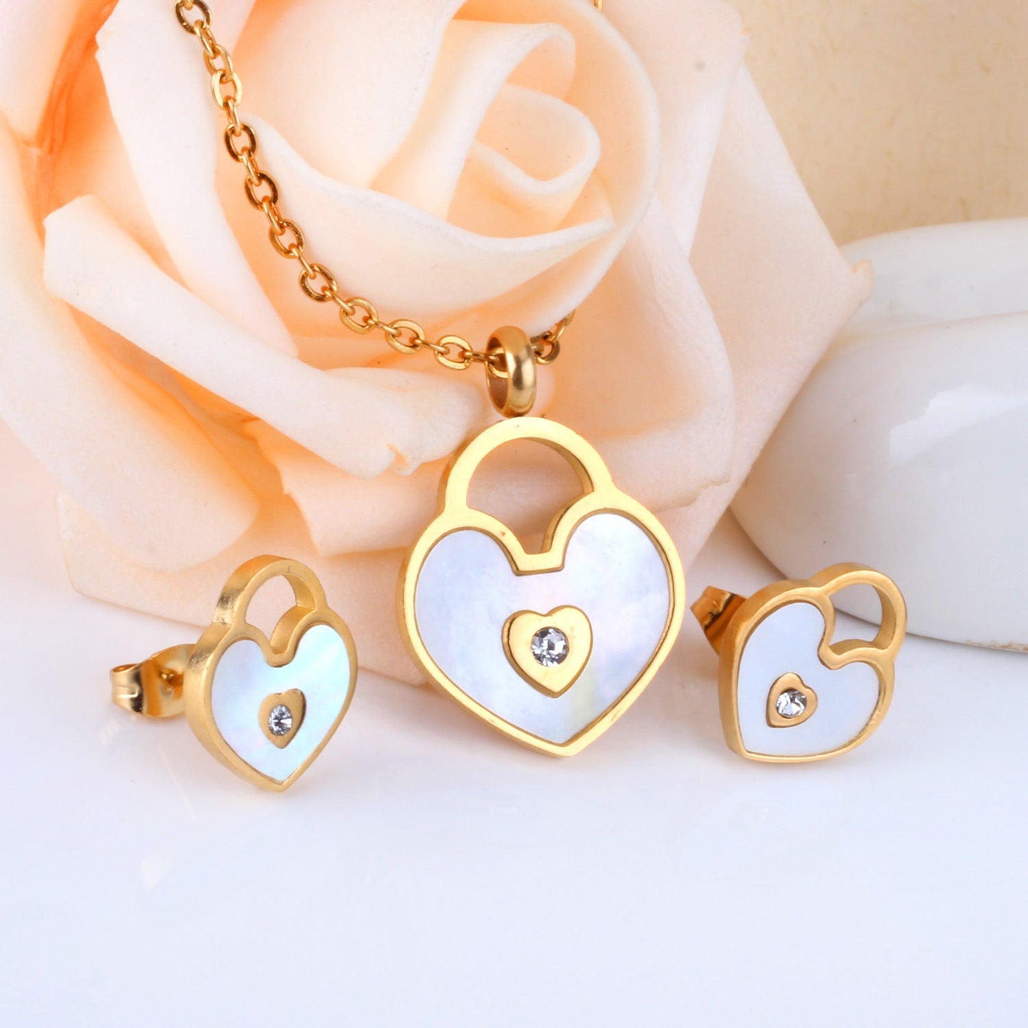 Gold/Steel Heart Shape Hand Basket White Shell with Diamonds Jewelry Set asonjewelry