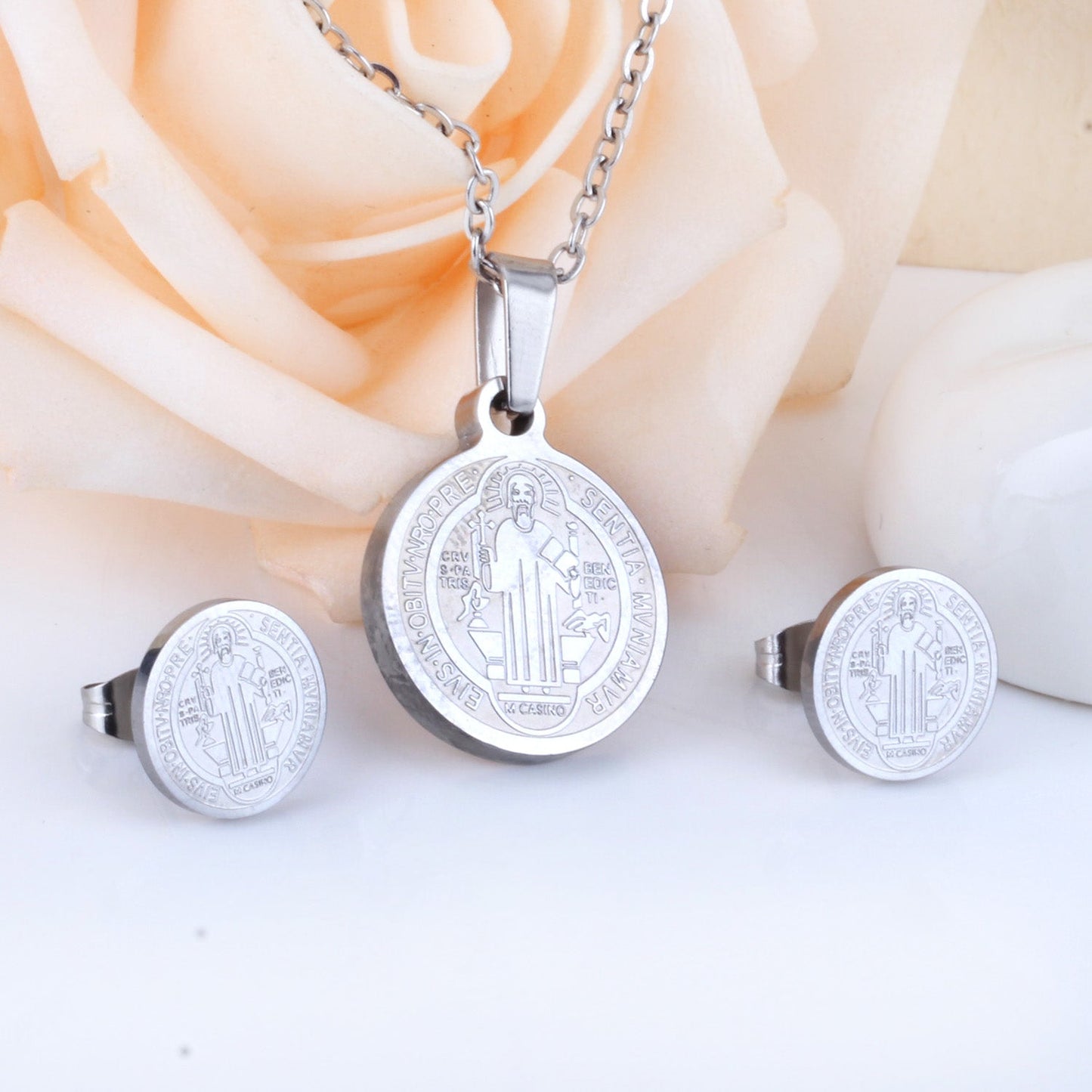 Steel/golden surface etching out the king pattern cut jewelry set without diamonds asonjewelry