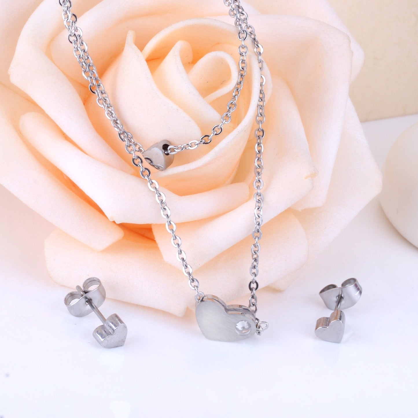 Gold/steel color glossy heart shaped double chain pendant jewelry set with diamond in the middle asonjewelry