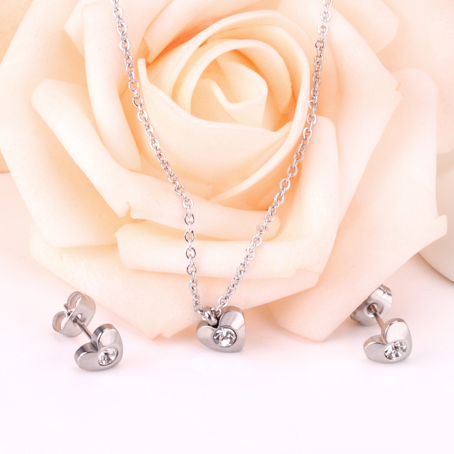 Gold/Steel Heart Jewelry Set with Diamonds in the Middle asonjewelry