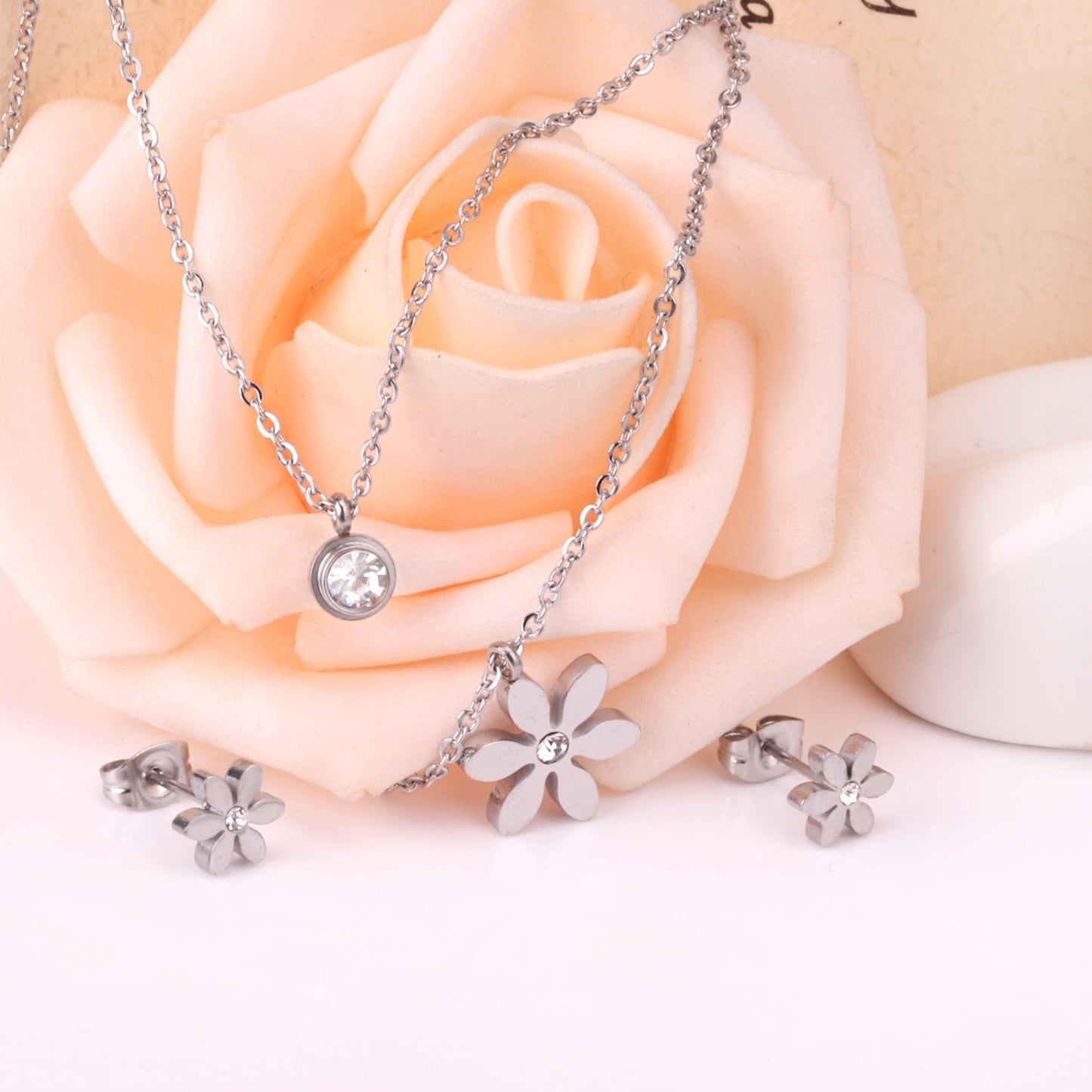 Gold/Steel Two-Chain Pendant Jewelry Set with Diamonds in the Shape of a Snowflake asonjewelry