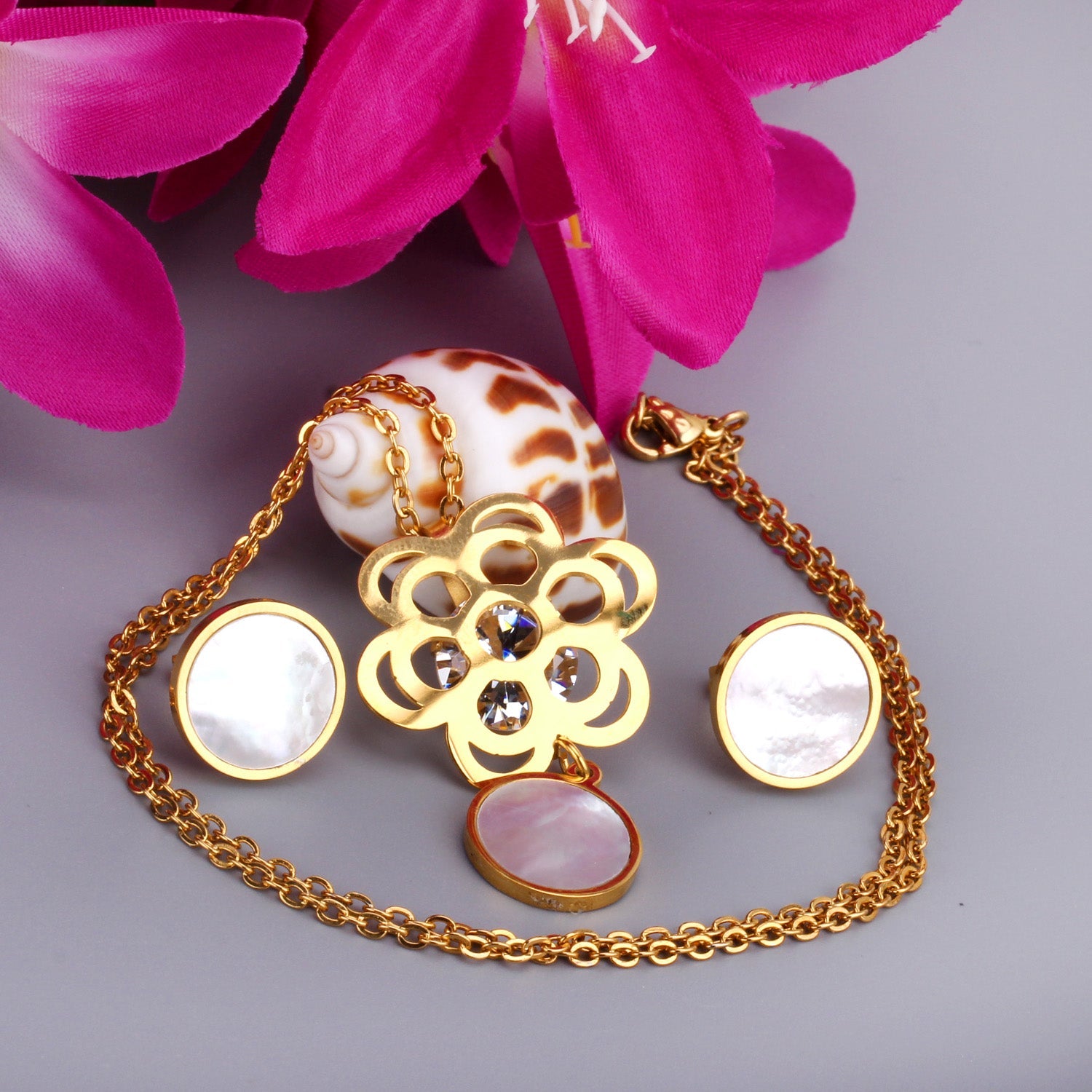 Golden Flower with Round Pendant Surface Set with Seashells Jewelry asonjewelry