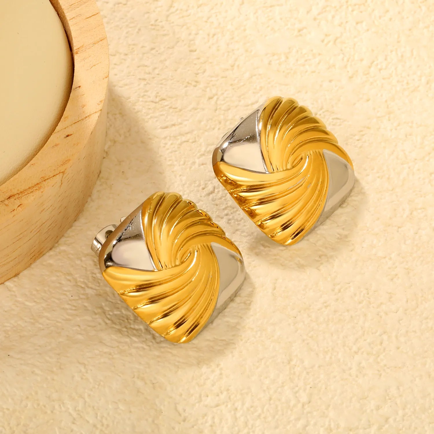 24mm*23mm Square Spiral Pattern Stud Earrings Two-Tone Gold Plated Alloy Minimalist Modern Casual Earrings for Women asonjewelry