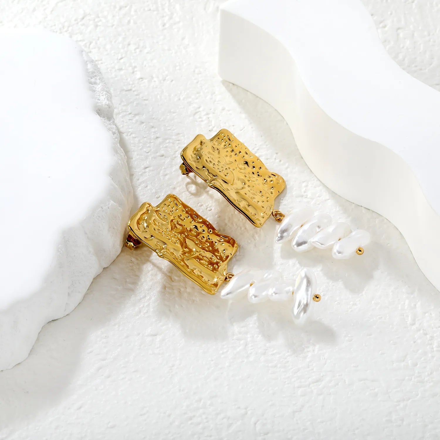 Fashion Gold Irregular Hammered Stud Earrings 23.5*27mm 4 Pcs 5*15 Imitation Pearls Daily Wear Party Jewelry asonjewelry