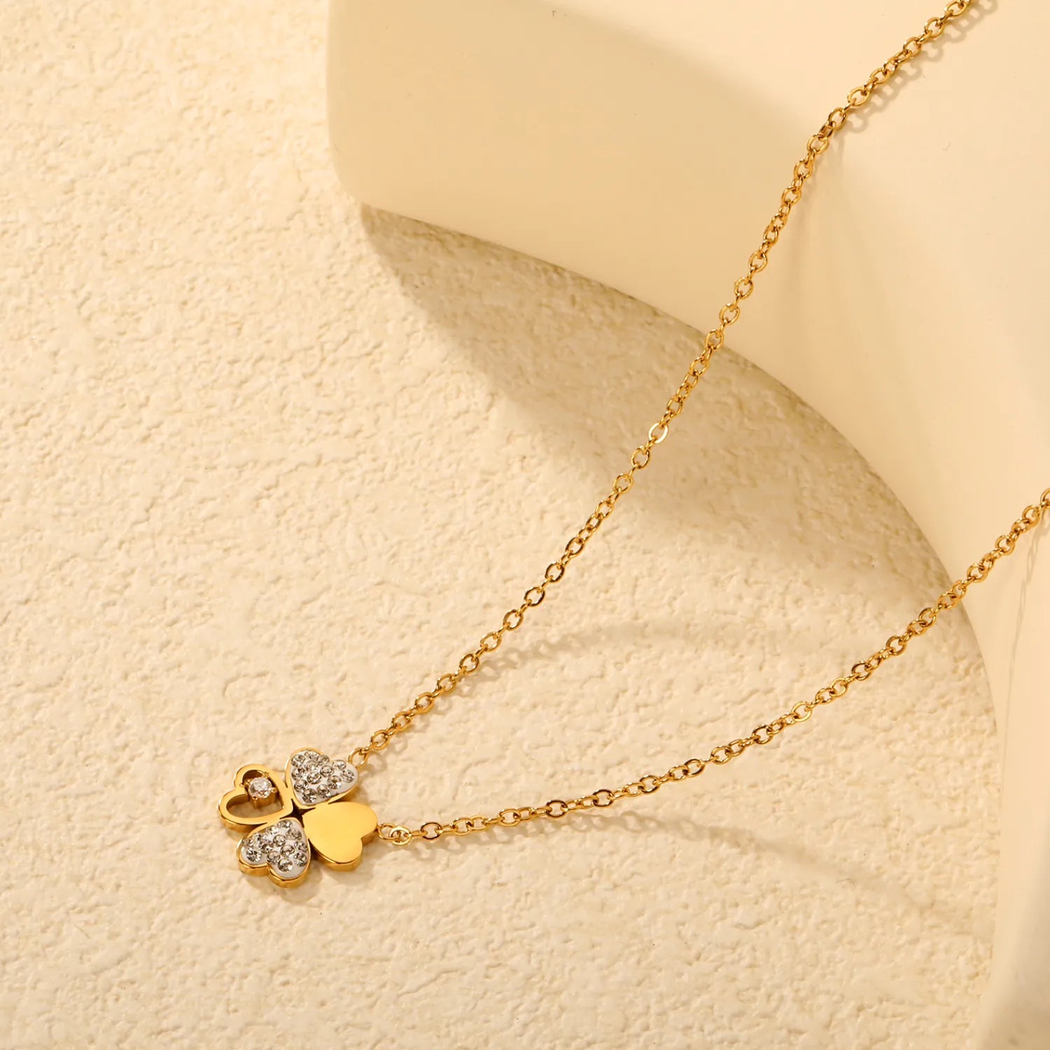 13*13mm four-leaf clover oil-drop pendant with white diamond, 0.4 inch cross chain, 45+5cm+6mm round tail label, necklace, gold colo asonjewelry