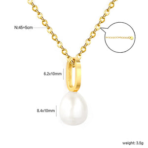 6.2 * 10mm hollow oval-shaped geometric piece assembled with 8.4 * 10mm freshwater pearls 0.4 cross chain 45+5cm+6mm round tail tag Necklace Gold asonjewelry