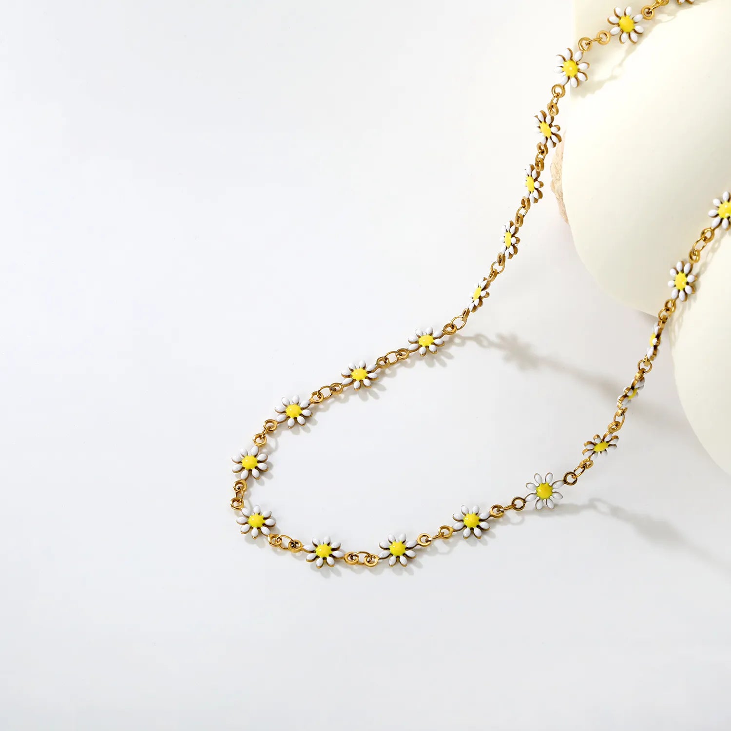 White Eight-Petaled Flower Necklace in Gold - Asonjewelry