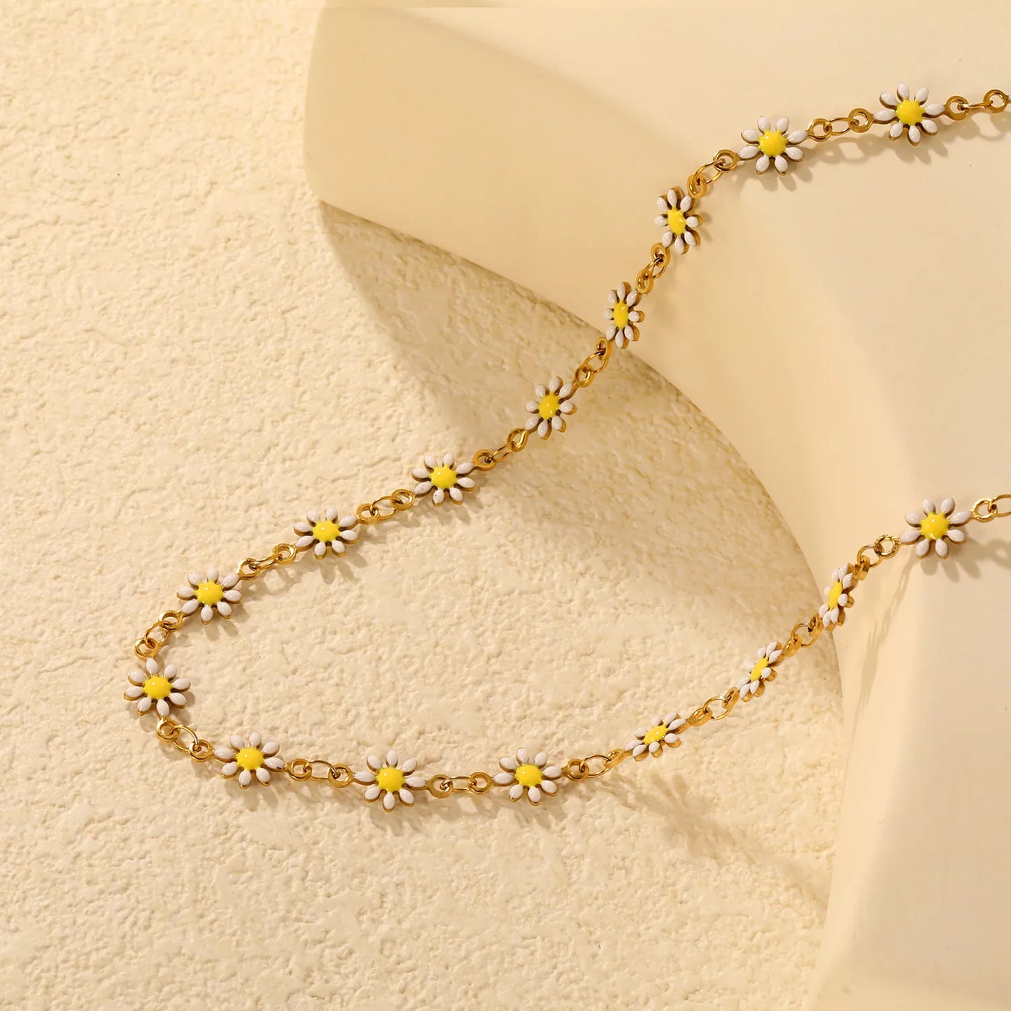 White Eight-Petaled Flower Necklace in Gold - Asonjewelry