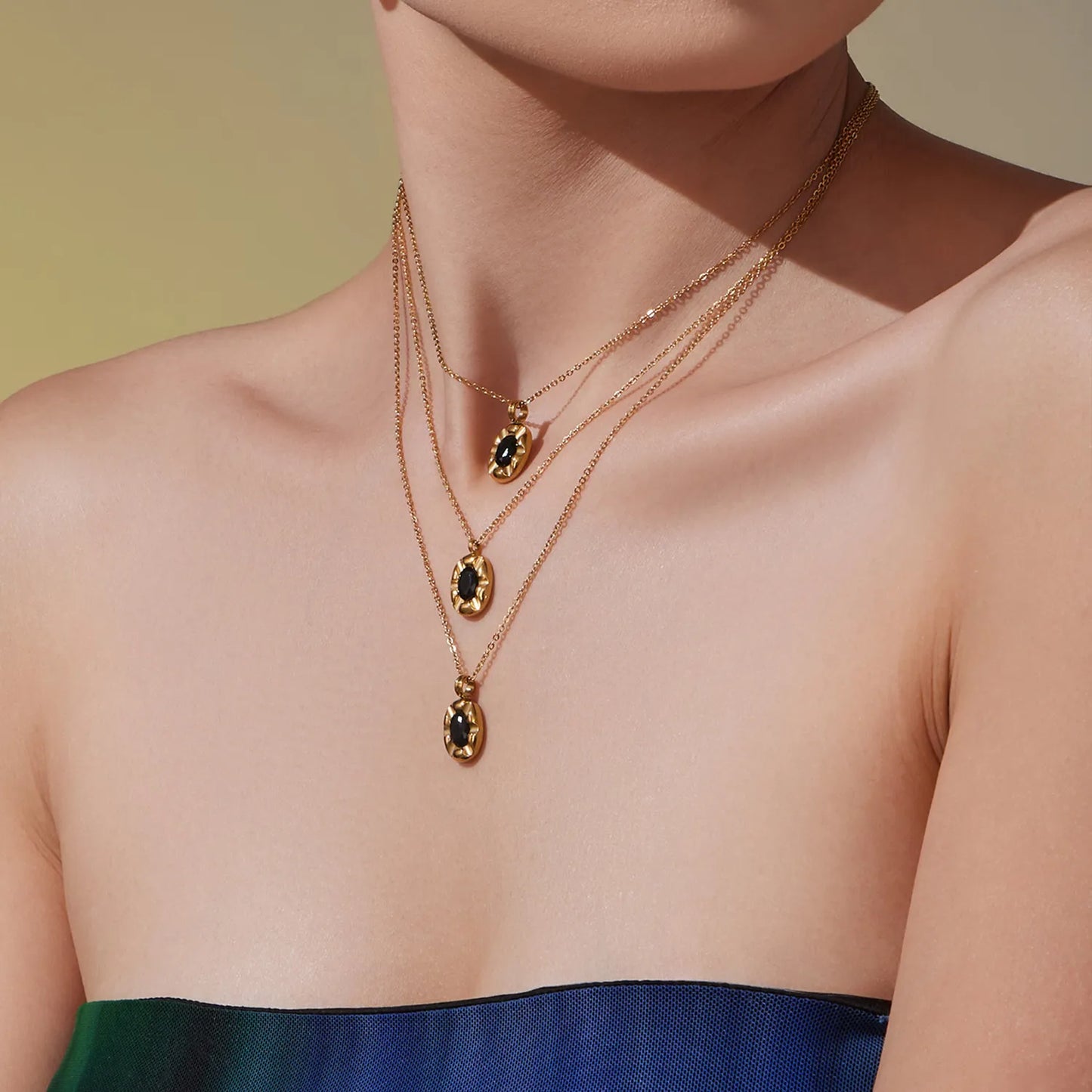 Elliptical Black Zircon Necklace Gold 05 Cross Chain 40+5+4.5*8.6mm Elliptical Tag Pendant 10.3*18.2mm Stone 4.9*7mm