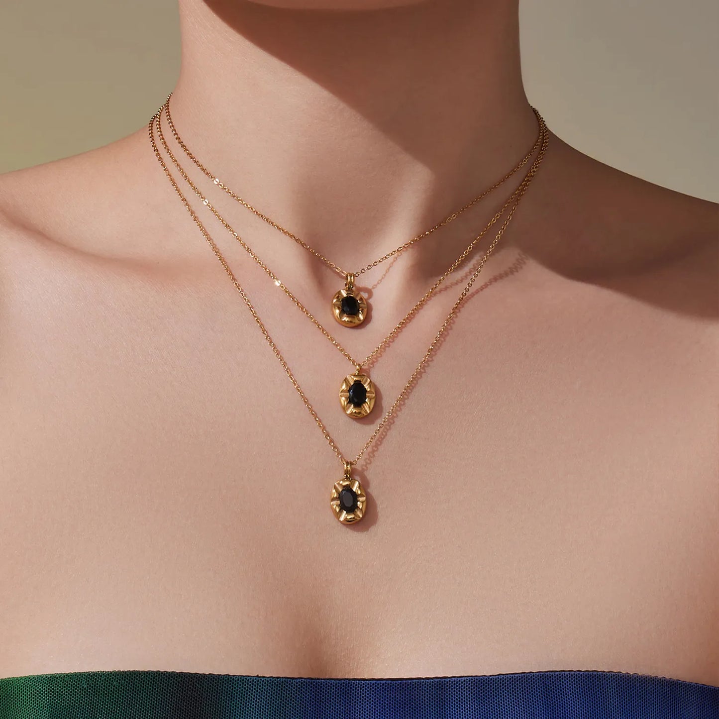 Elliptical Black Zircon Necklace Gold 05 Cross Chain 40+5+4.5*8.6mm Elliptical Tag Pendant 10.3*18.2mm Stone 4.9*7mm